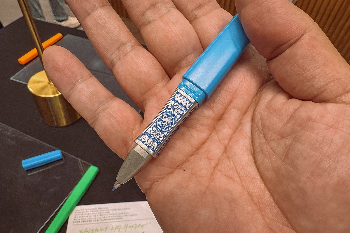 베개 만년필 더 파워풀 한정판